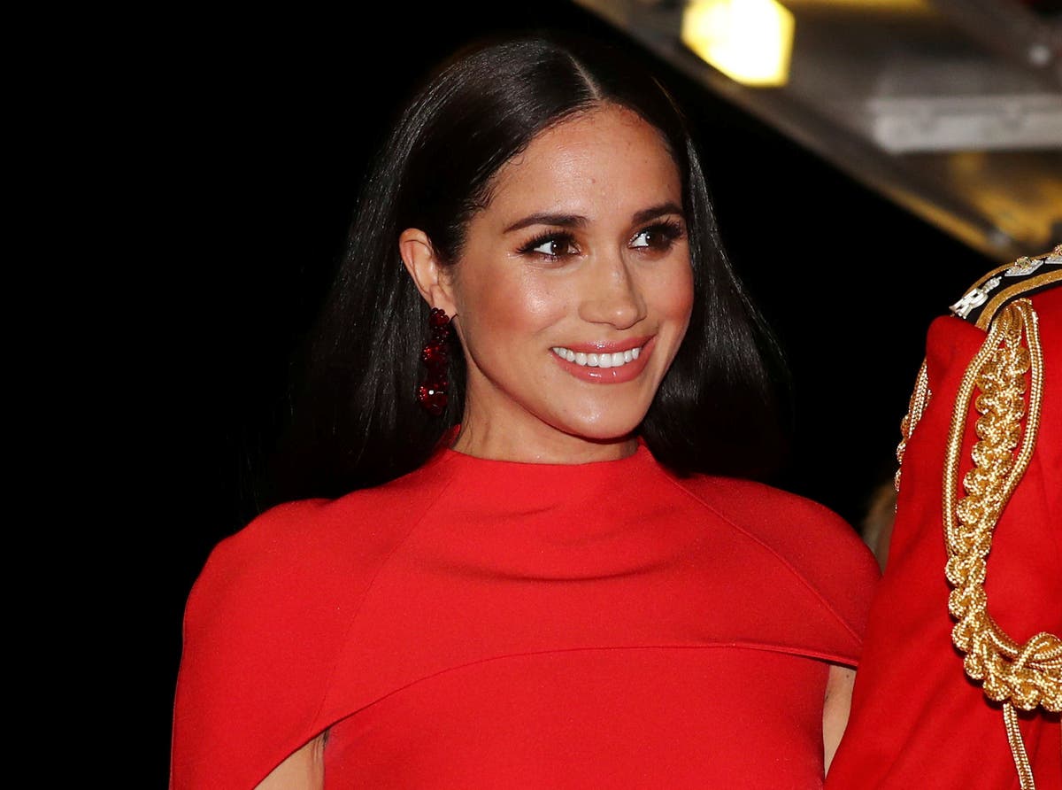 Resurfaced photo of Meghan Markle sparks online conspiracy theory about how much she knew about Royals Resurfaced photo of Meghan Markle sparks online conspiracy theory about how much she knew about Royals