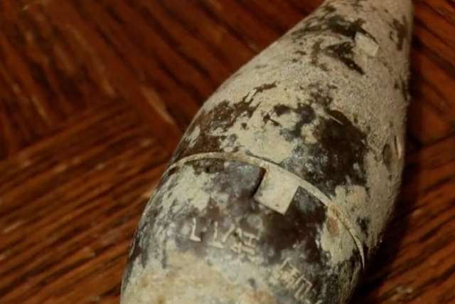 <p>A Missouri couple discovered this Japanese bomb in their garden, which dated back from the Second World War. </p>