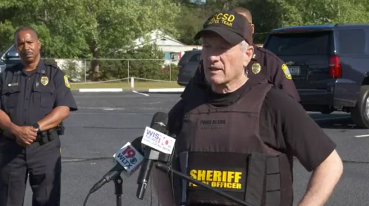 Armed army trainee fleeing base hijacks bus of schoolchildren in South Carolina