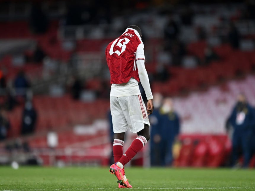 Nicolas Pepe of Arsenal looks dejected