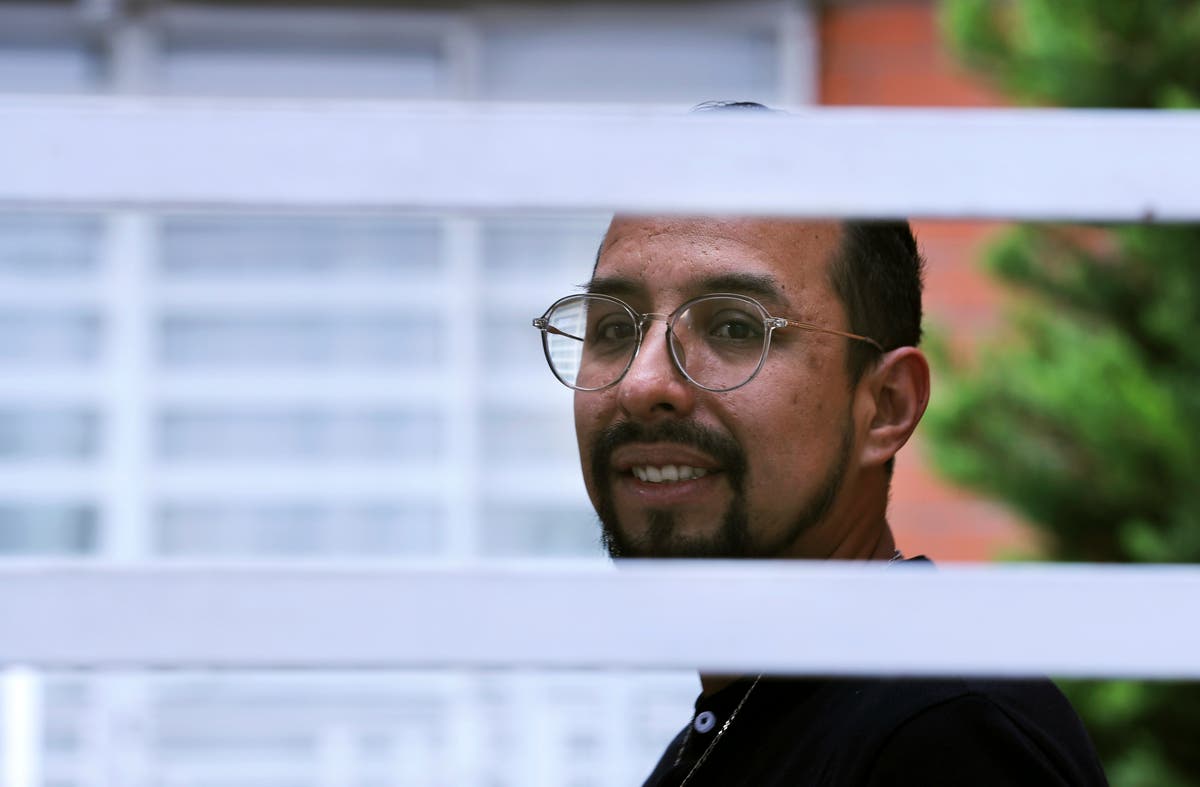 Survivor of subway crash reflects on decision to change cars