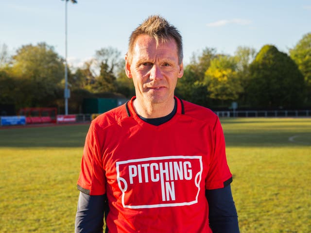 <p>Pearce offered his support at a recent Hornchurch training session</p>