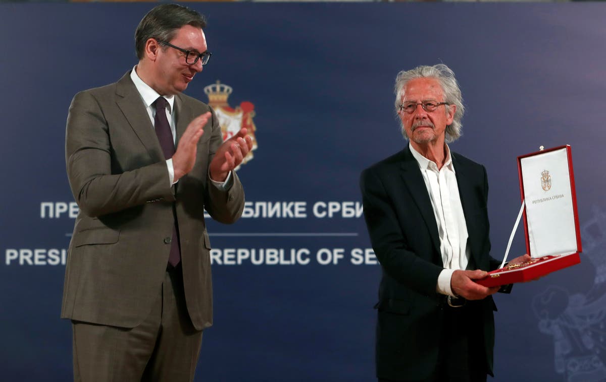 Serbia gives award to 2019 Nobel Literature winner Handke