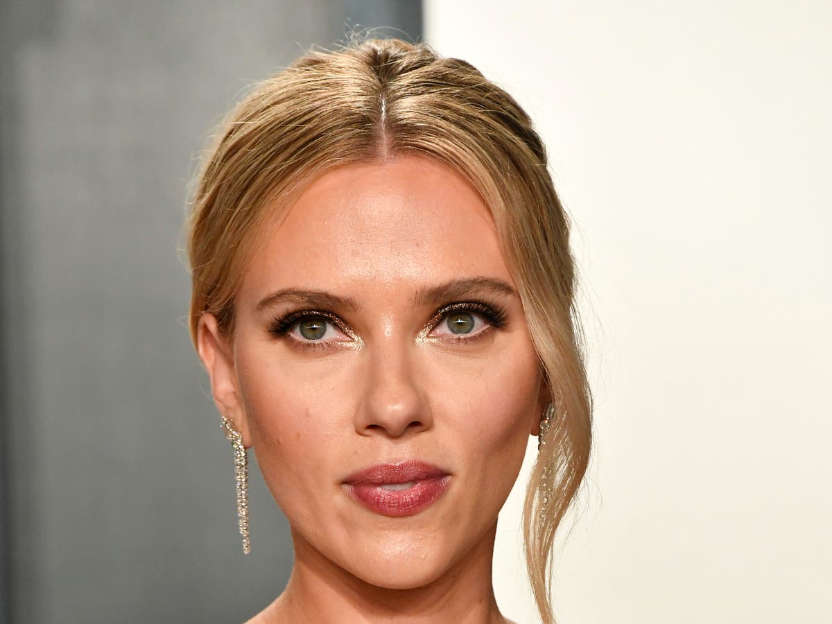 Lesbian Porn Scarlett Johansson - Scarlett Johansson calls for film industry to 'step back' from Golden  Globes unless there is 'fundamental reform' | The Independent