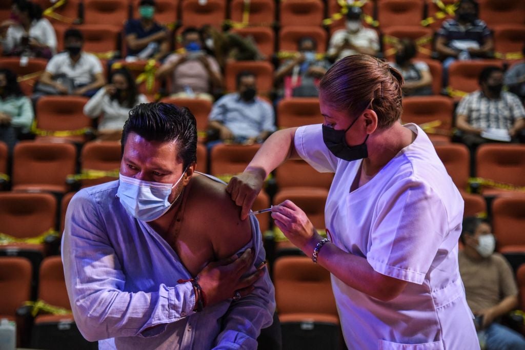 <p>Esta cantidad es la menor cifra desde el 26 de abril de 2020, cuando se reportó la muerte de 46 pacientes por coronavirus</p>