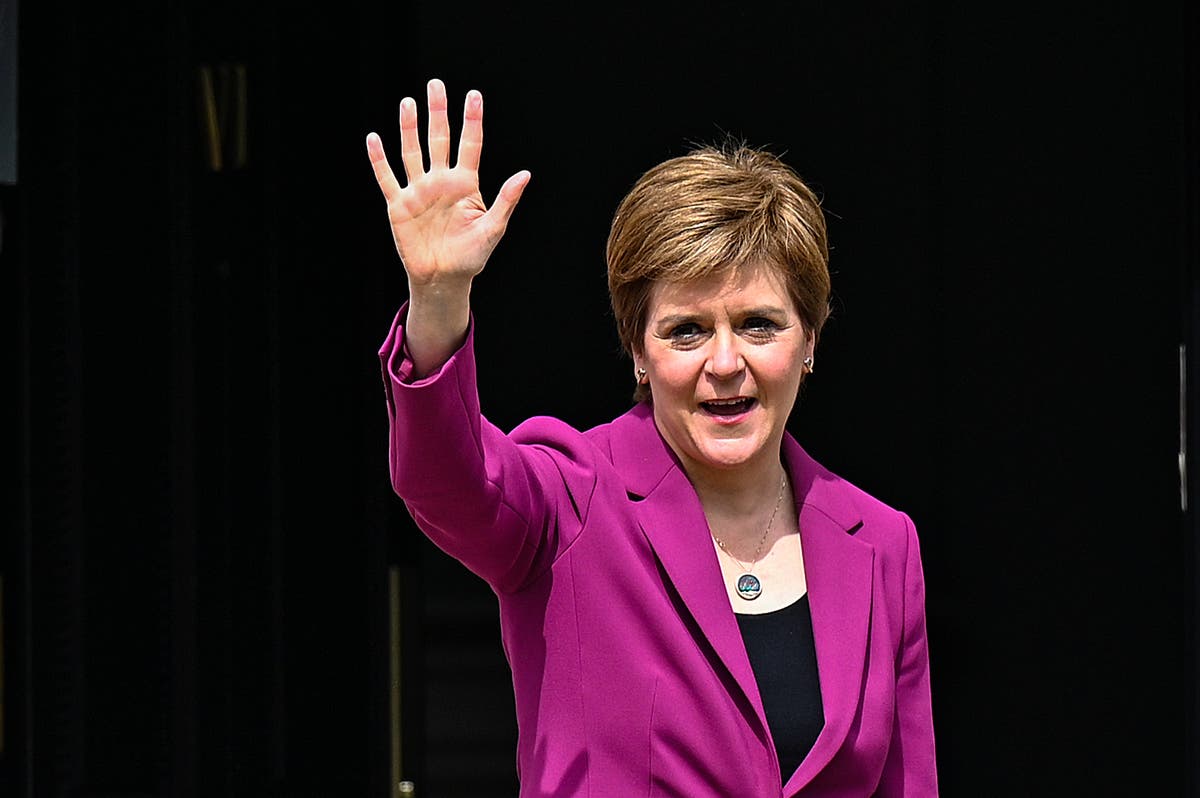 Nicola Sturgeon in talks with Greens over SNP co-operation deal