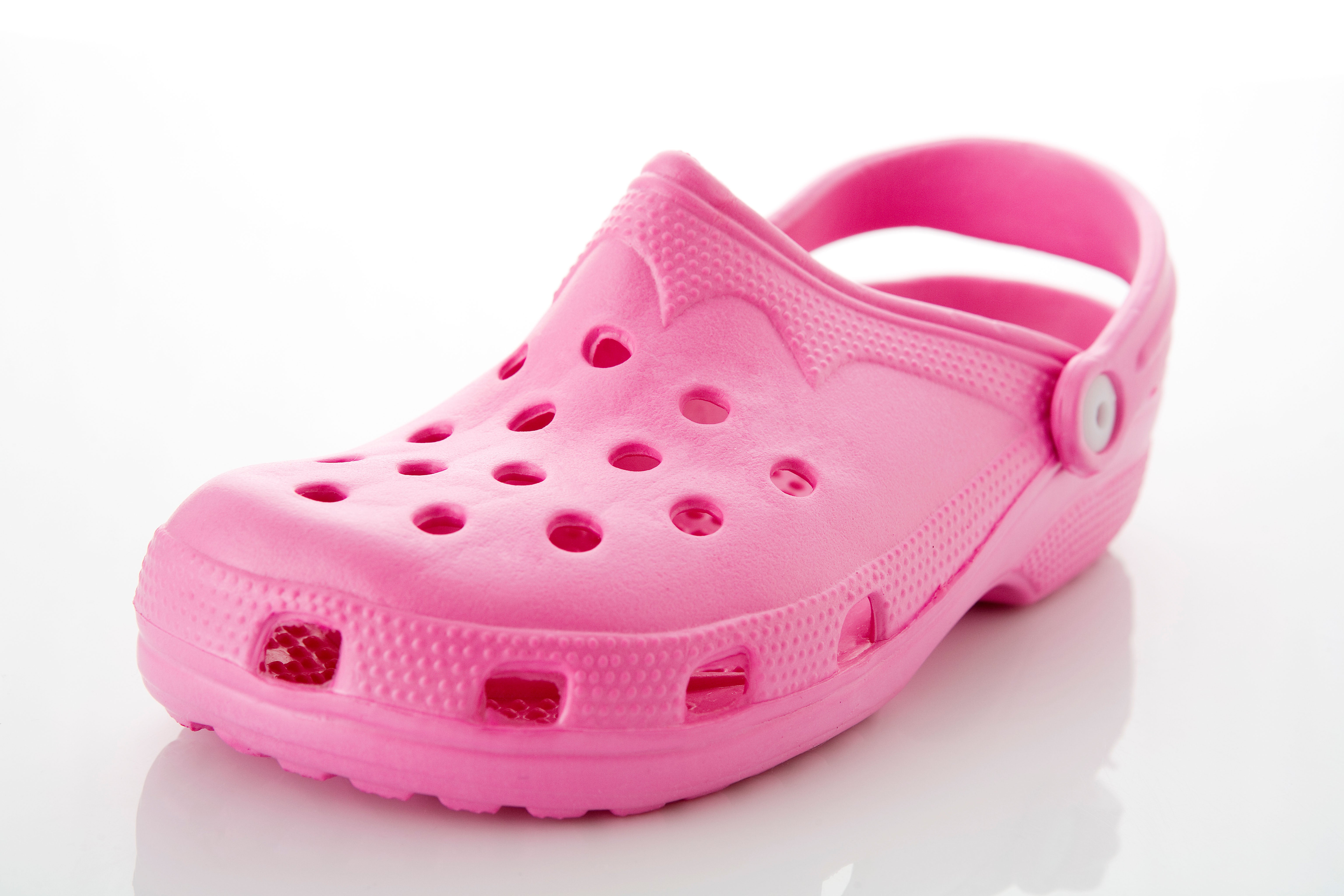 Sandy In tegenspraak Losjes We hate to break it to you, but it looks like Crocs might be the shoes of  the summer | The Independent