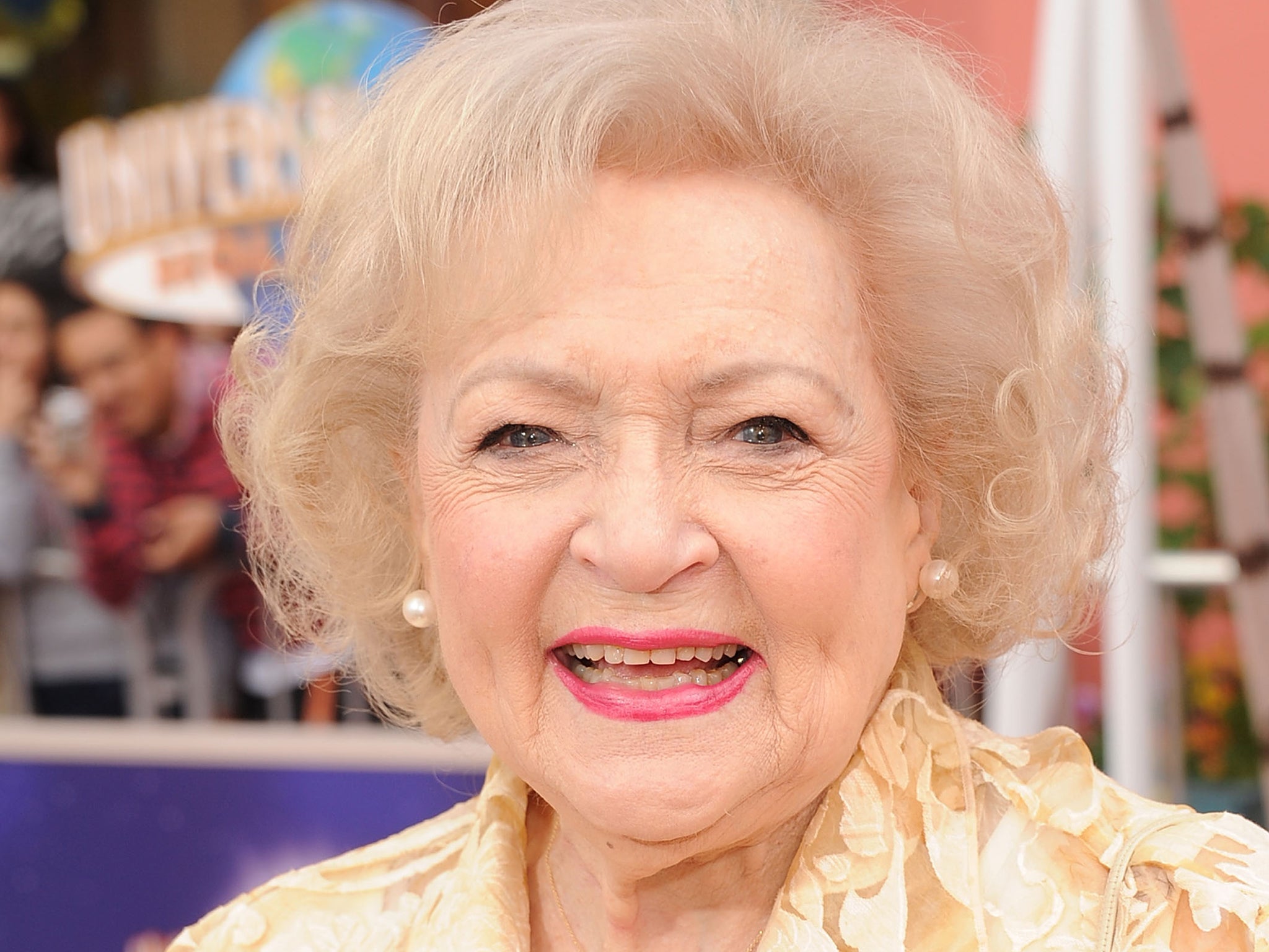 Betty White Death The Golden Girls Star And Tv Pioneer Dies At 99 The Independent