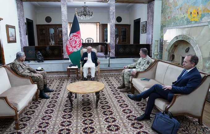 Ashraf Ghani, second left, and General Sir Nick Carter, second right