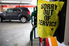 ‘Don’t panic’: White House tells Americans to stay calm over fuel crisis as DeSantis blames Biden for not ‘stepping up’