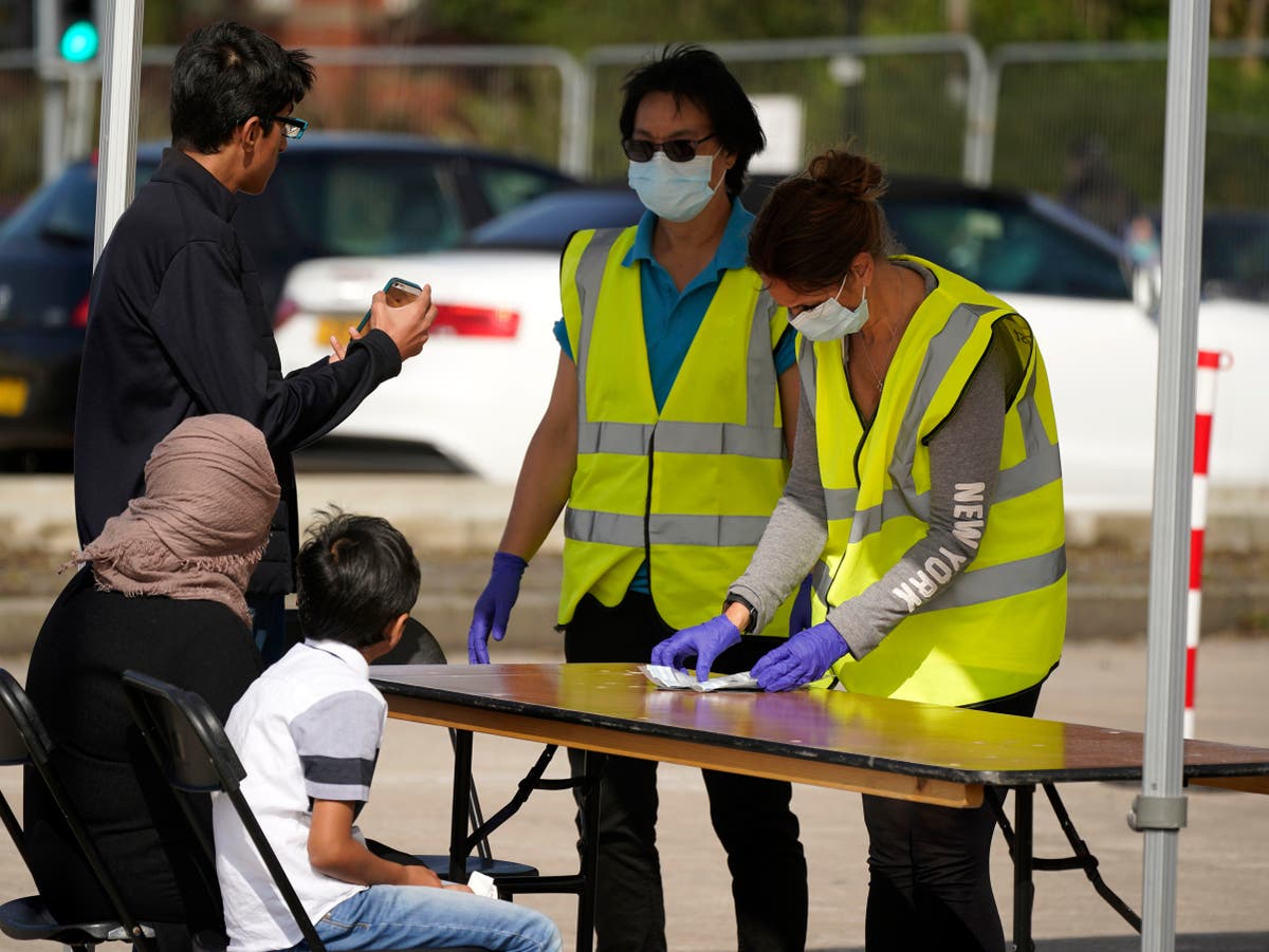 Scientists hold urgent talks as fears spread of Indian Covid variant could delay final lockdown exit