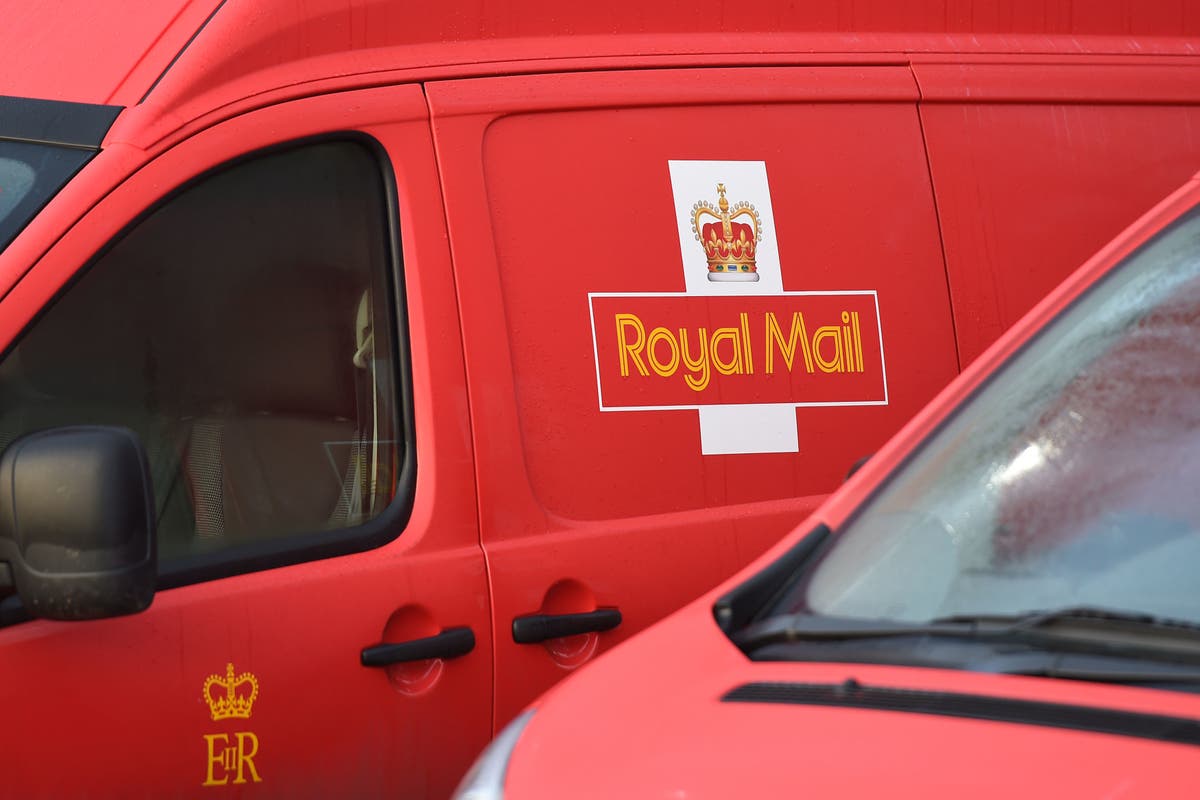 Royal Mail customers warned of ‘highly convincing’ courier scam