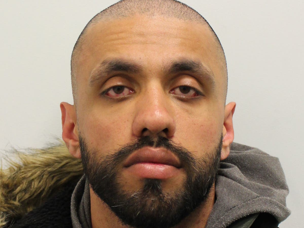 Former Met Police officer who helped drug gang steal cash jailed for eight years