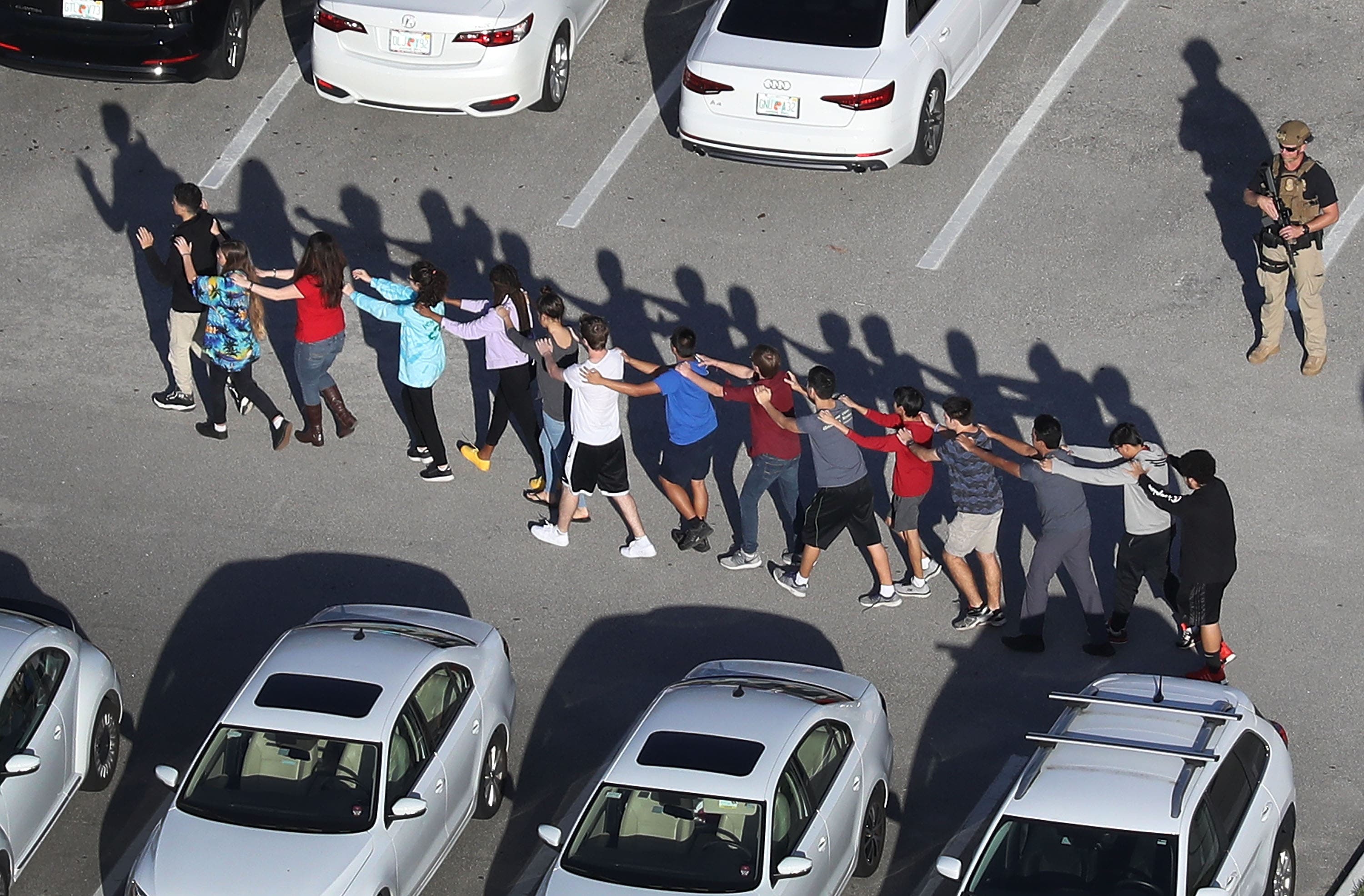 Two deputies fired for inaction over Florida school shooting must be reinstated, judge rules - Vimarsana News