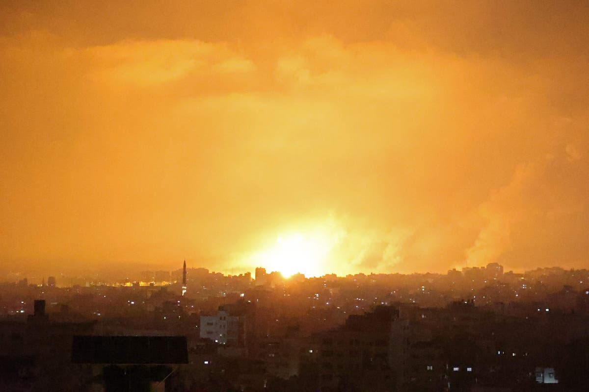 Israel news &ndash; live: IDF launches ground and air assault on Gaza, rocking enclave with explosions