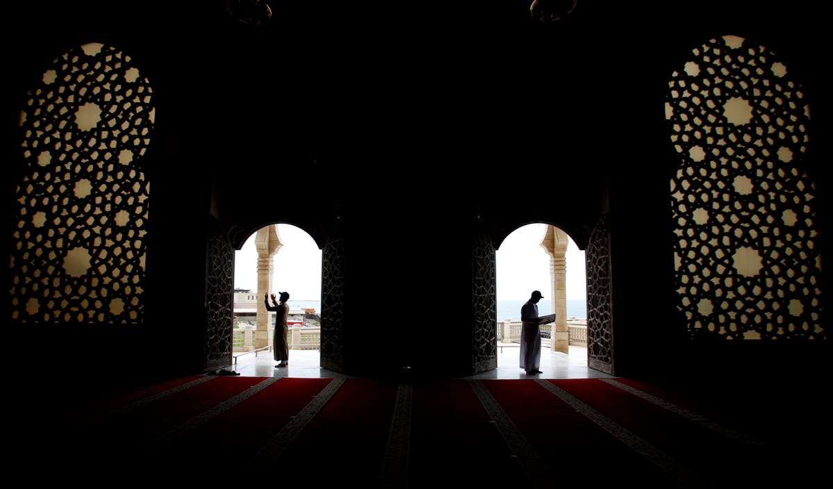 AP PHOTOS: Ramadan demonstrates Muslim courage and faith