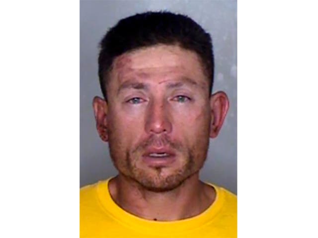 Esta foto sin fecha muestra a Ryan Scott Blinston, un podador de árboles en la zona rural de California acusado de una serie de asesinatos en serie con cortes de garganta.