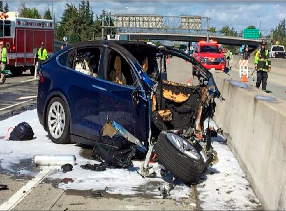 TESLA-ACCIDENTE