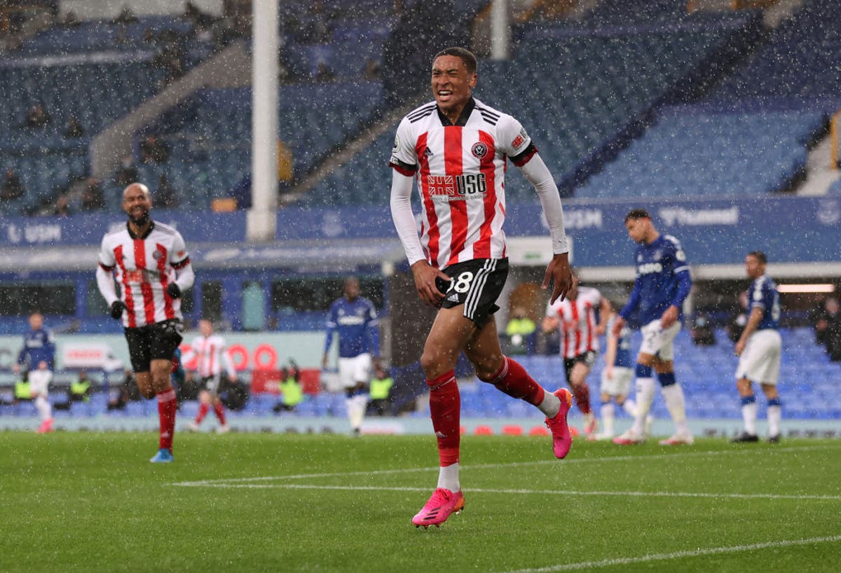 Sheffield United upset Everton to leave Toffees&rsquo; European aspirations on the brink