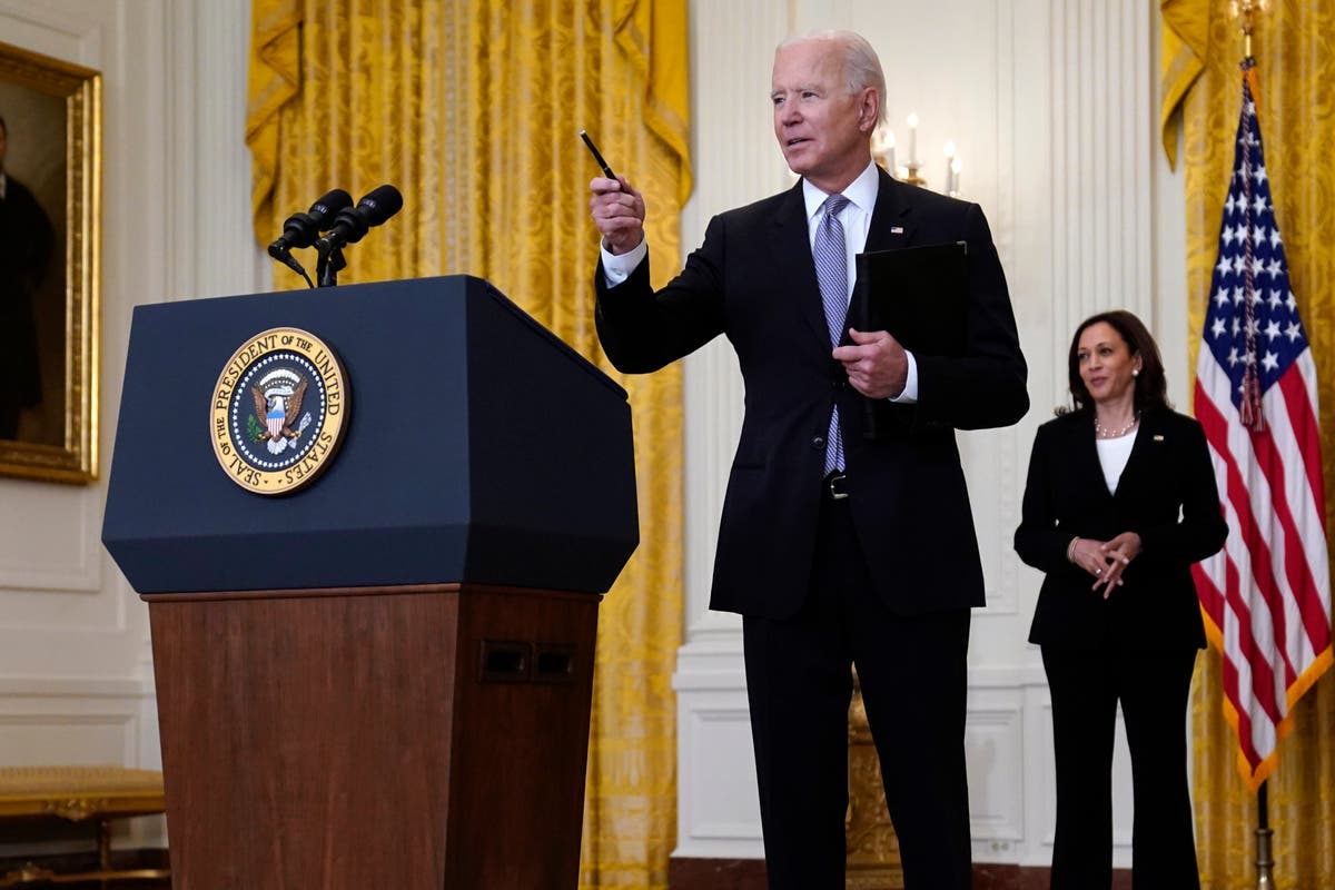 Biden says unvaccinated â€˜may end up paying the priceâ€™ as all 50 states report decline for first tim