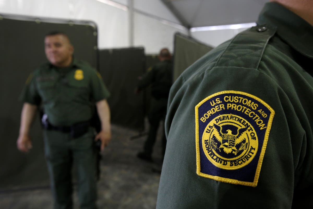 Trump officials used secret terrorism unit to question lawyers at border, report claims