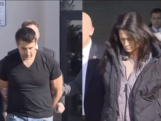 El ex oficial de policía de Nueva York Thomas Valva y su ex prometida Angela Pollina están acusados de la muerte de Thomas Valva, de 8 años.