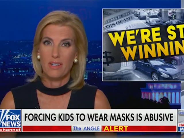 Laura Ingraham, de Fox News, calificó el lunes como `` anticientífico y abusivo obligar a los niños a usar máscaras en los parques infantiles ''