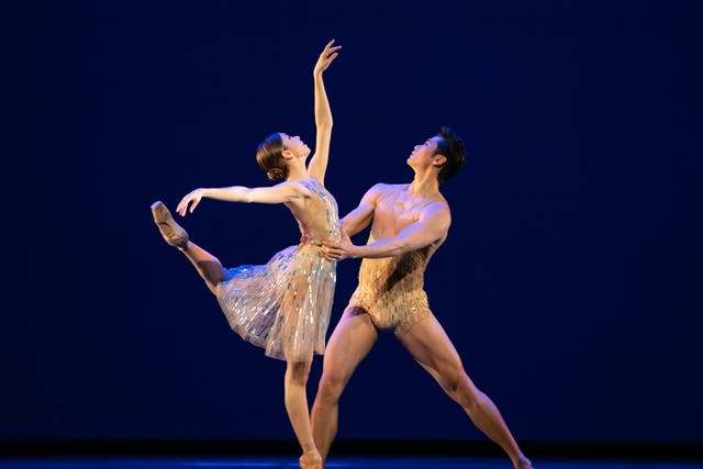 <p>Yasmine Naghdi and Ryoichi Hirano in ‘Within the Golden Hour’, The Royal Ballet</p>
