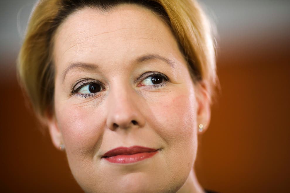 Renuncia ministra alemana tras denuncia de tesis plagiada | Independent
