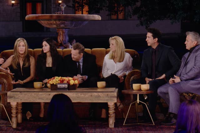 Jennifer Aniston, Courteney Cox, Matthew Perry, Lisa Kudrow, David Schwimmer, and Matt LeBlanc in the Friends reunion