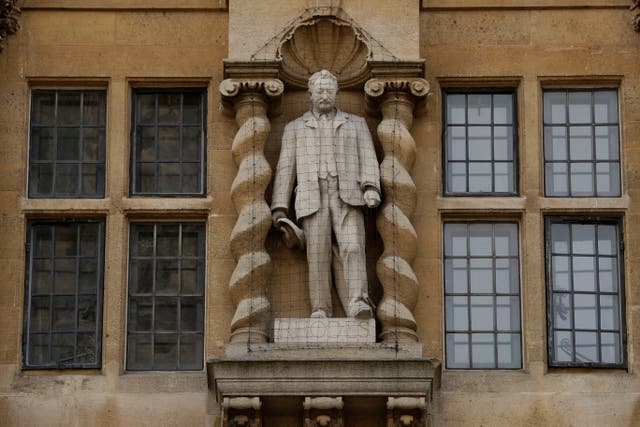<p>Britain Rhodes Statue</p>