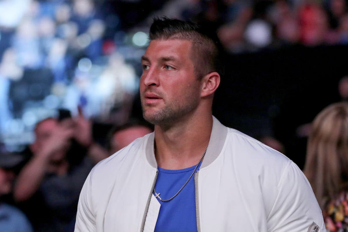 Tim Tebow makes NFL comeback after signing with Jacksonville Jaguars