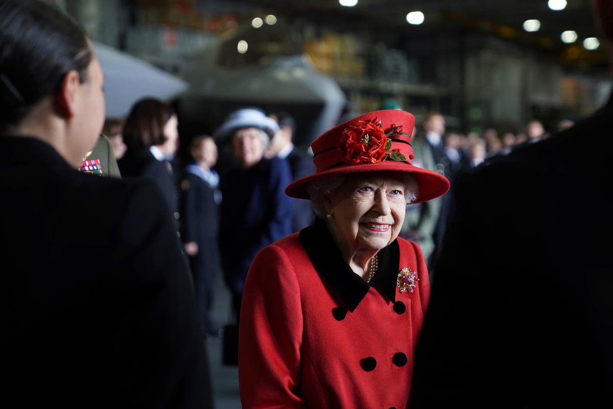 Queen Elizabeth II visits carrier ahead of maiden deployment ...