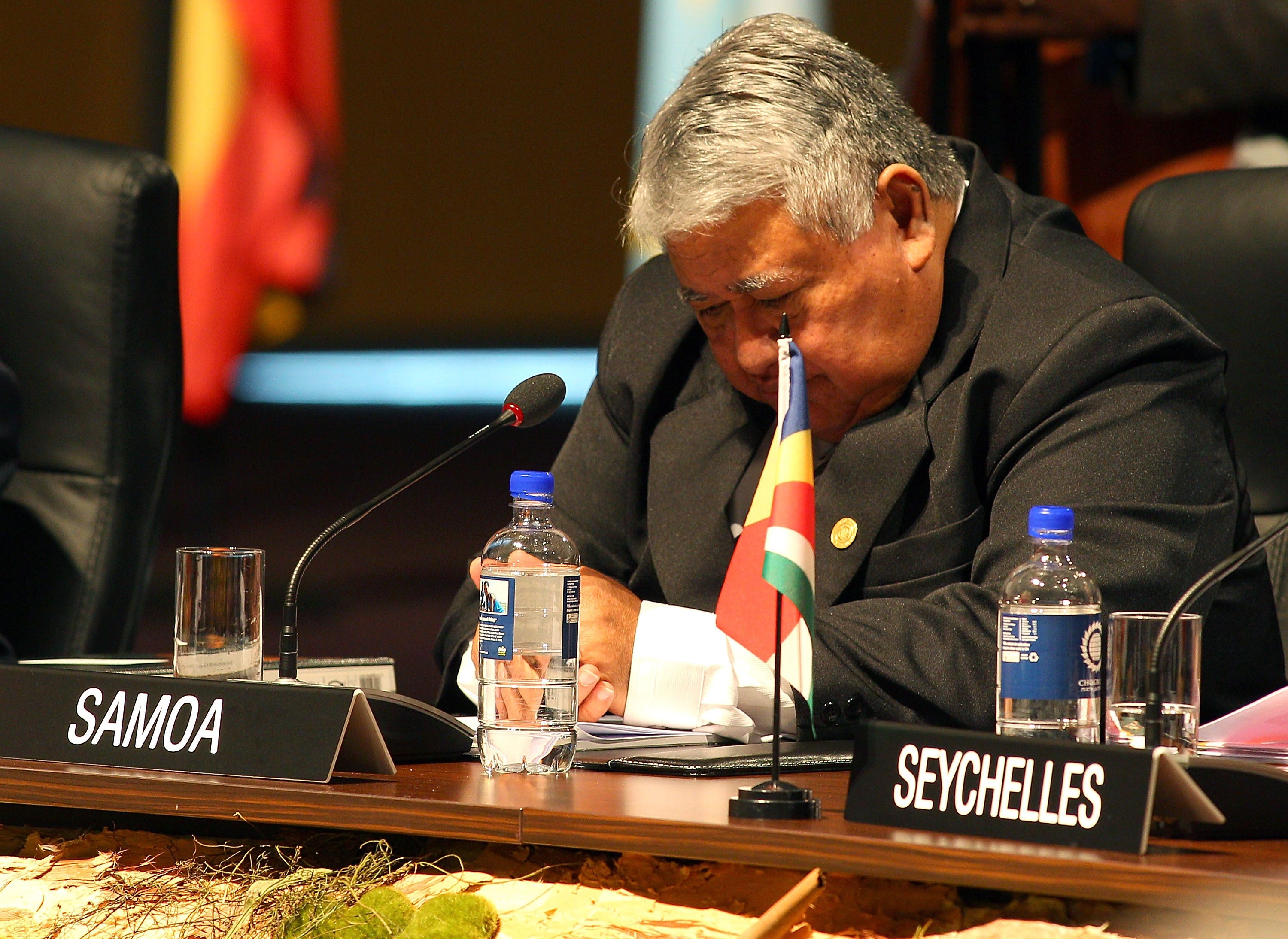 <p>File image of Samoa’s Prime Minister Tuilaepa Sailele Malielegaoi who says he will remain in office, despite order by the country’s Supreme Court that lawmakers sit to appoint a new leader</p>
