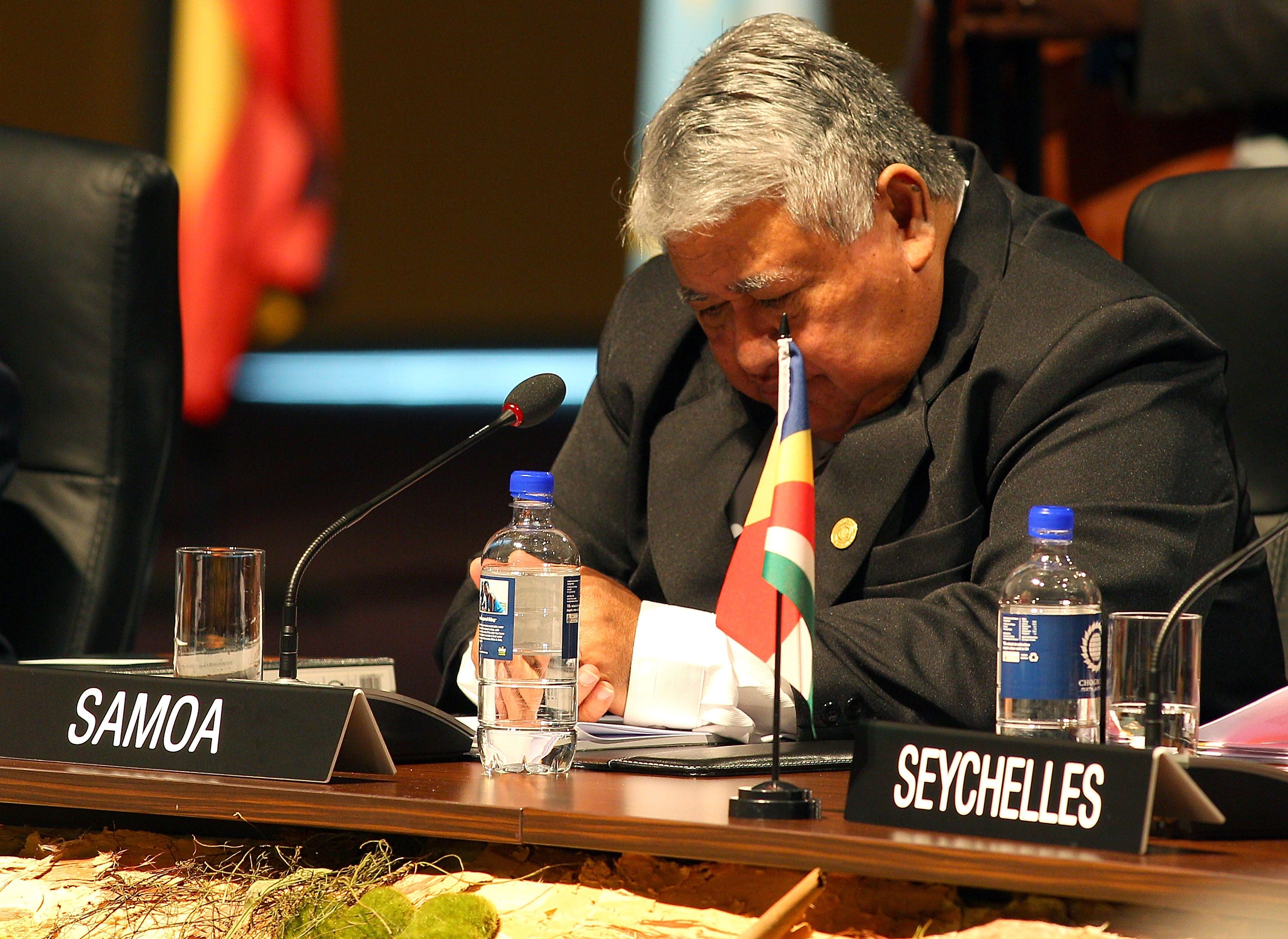 File image of Samoa’s Prime Minister Tuilaepa Sailele Malielegaoi who says he will remain in office, despite order by the country’s Supreme Court that lawmakers sit to appoint a new leader