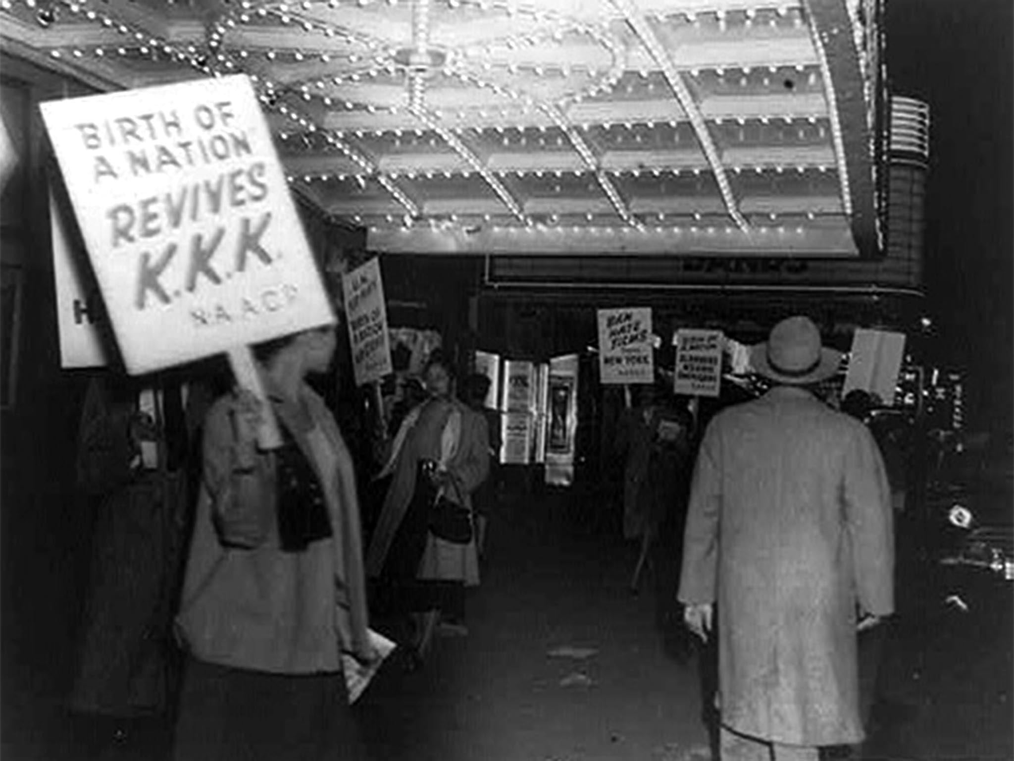 NAACP members picketing outside the Republic Theatre in New York to protest the screening of ‘Birth of a Nation’ in 1947