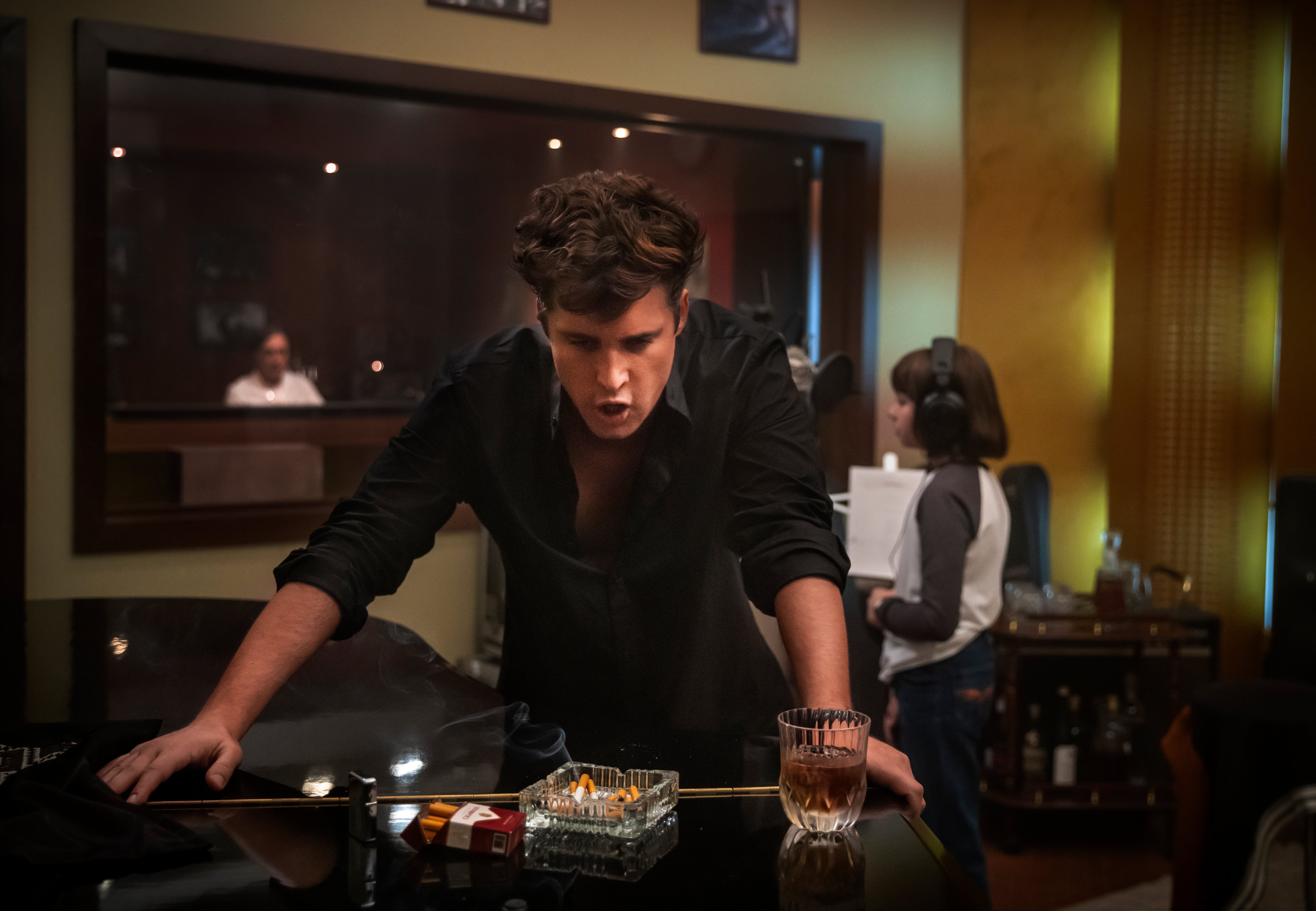 El mexicano Diego Boneta da vida al cantante en “Luis Miguel: La serie”.