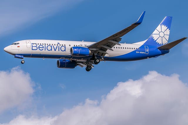 ¿Vas al oeste? Belavia, la aerolínea nacional de Bielorrusia, tiene prohibido volar a Gatwick