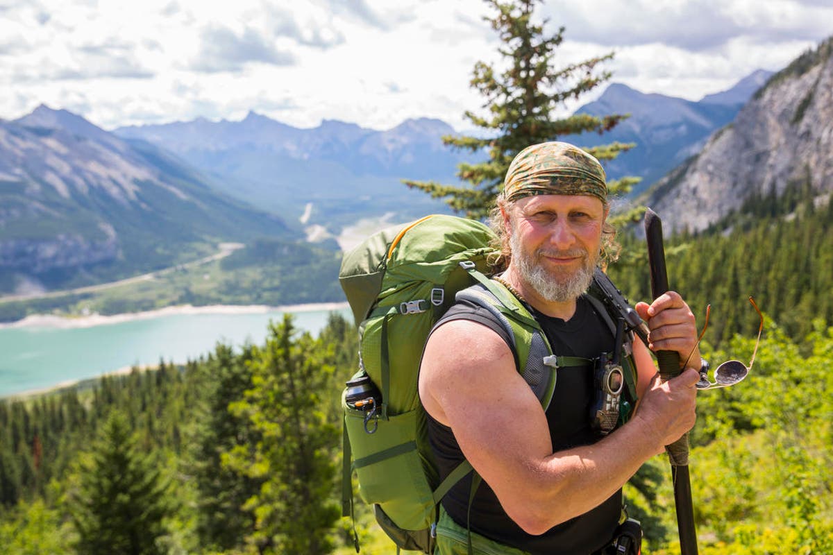 Grizzly bear still on the loose after killing professor in Calgary and escaping traps