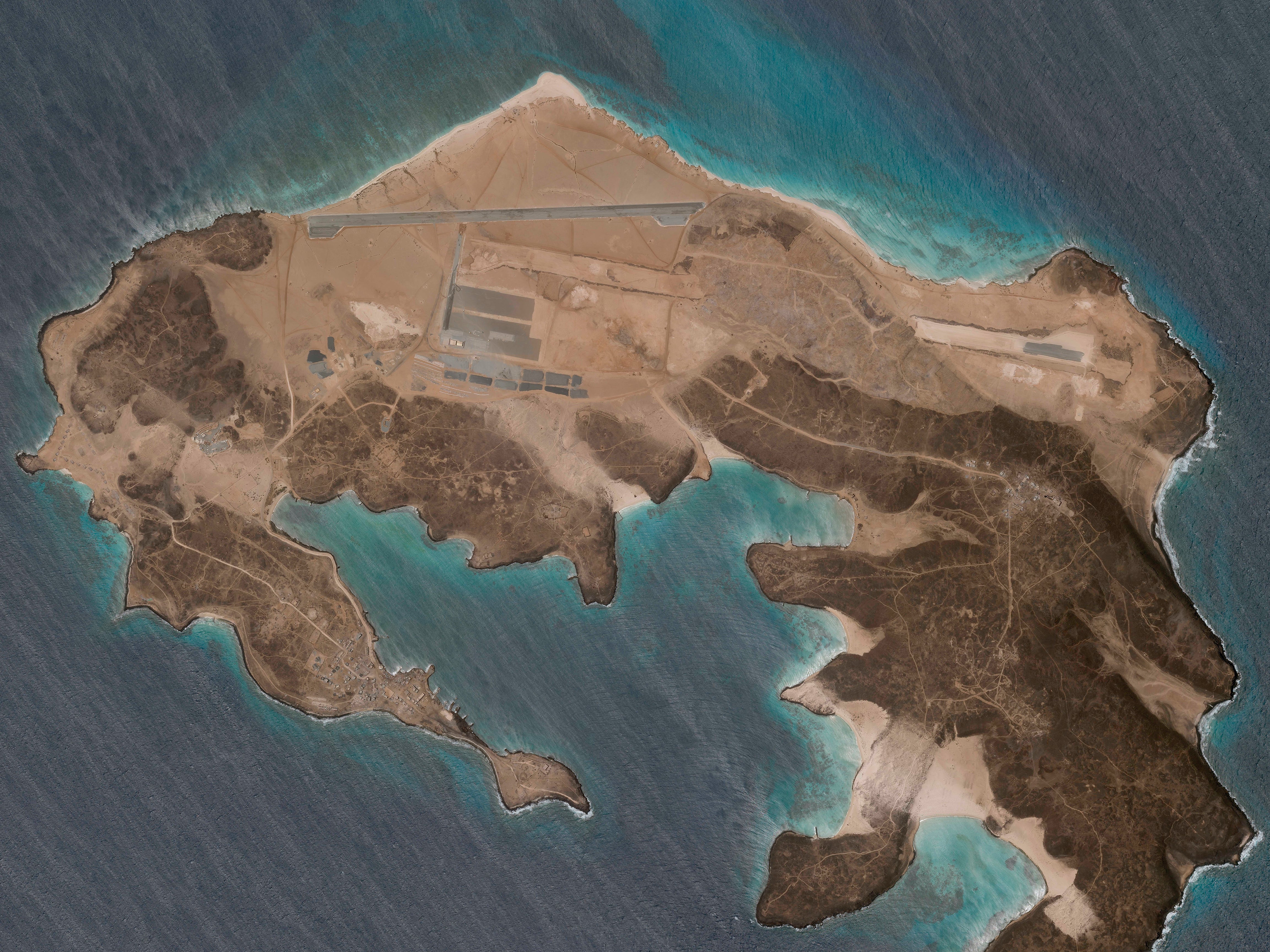 Satellite photograph shows Mayun Island airbase