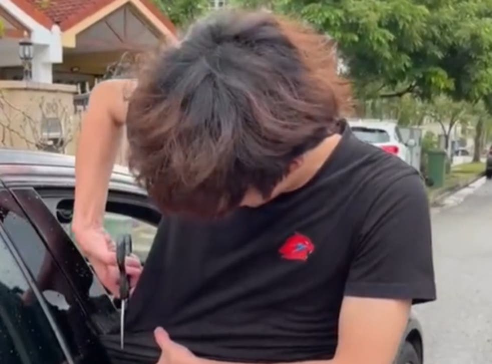 Tiktok Star Shoots To Fame By Demolishing Terrible Life Hacks Indy100 Tiktok Star Shoots To Fame By Demolishing Terrible Life Hacks Indy100