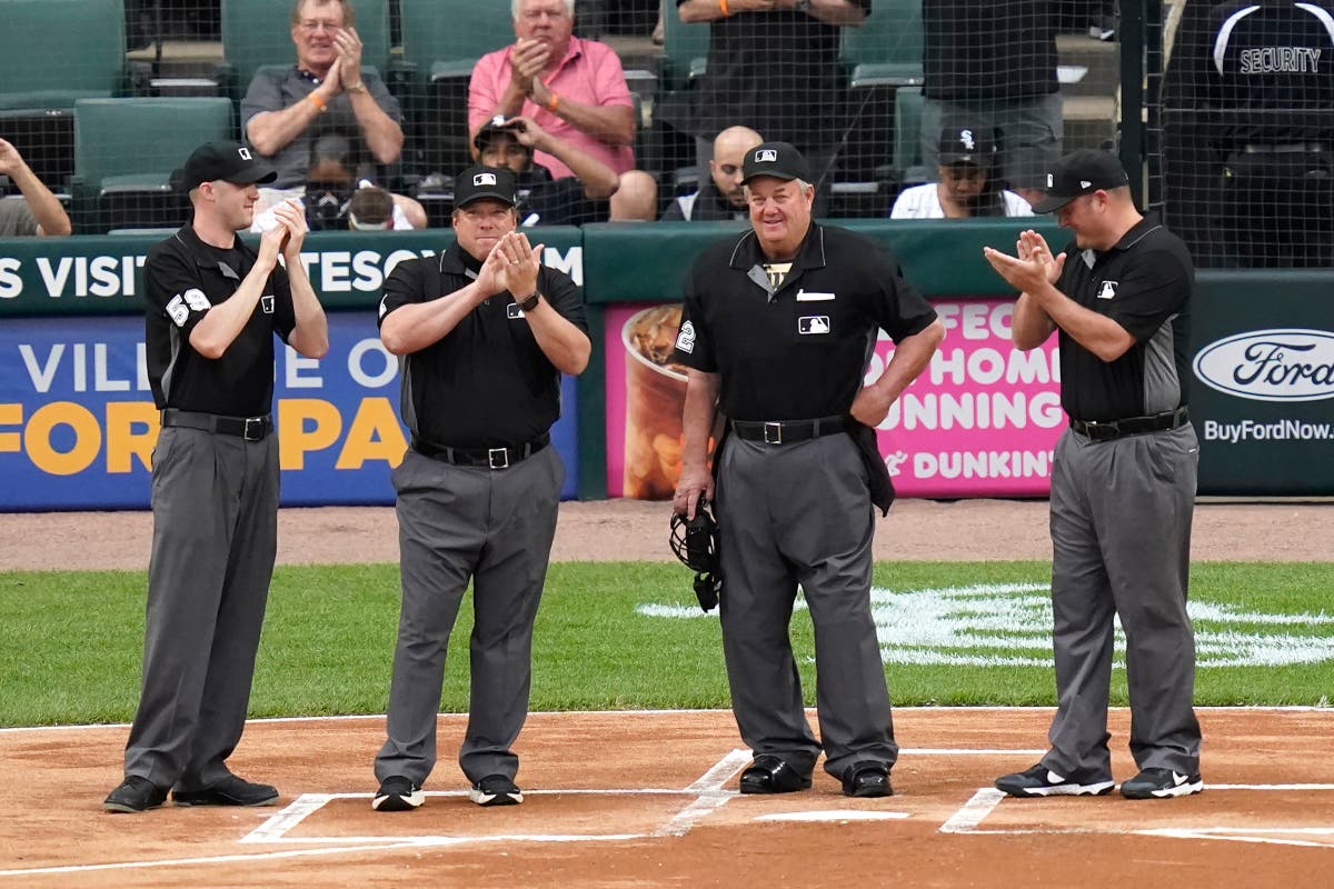 Joe West breaks umpiring record with 5,376th game Chicago White Sox