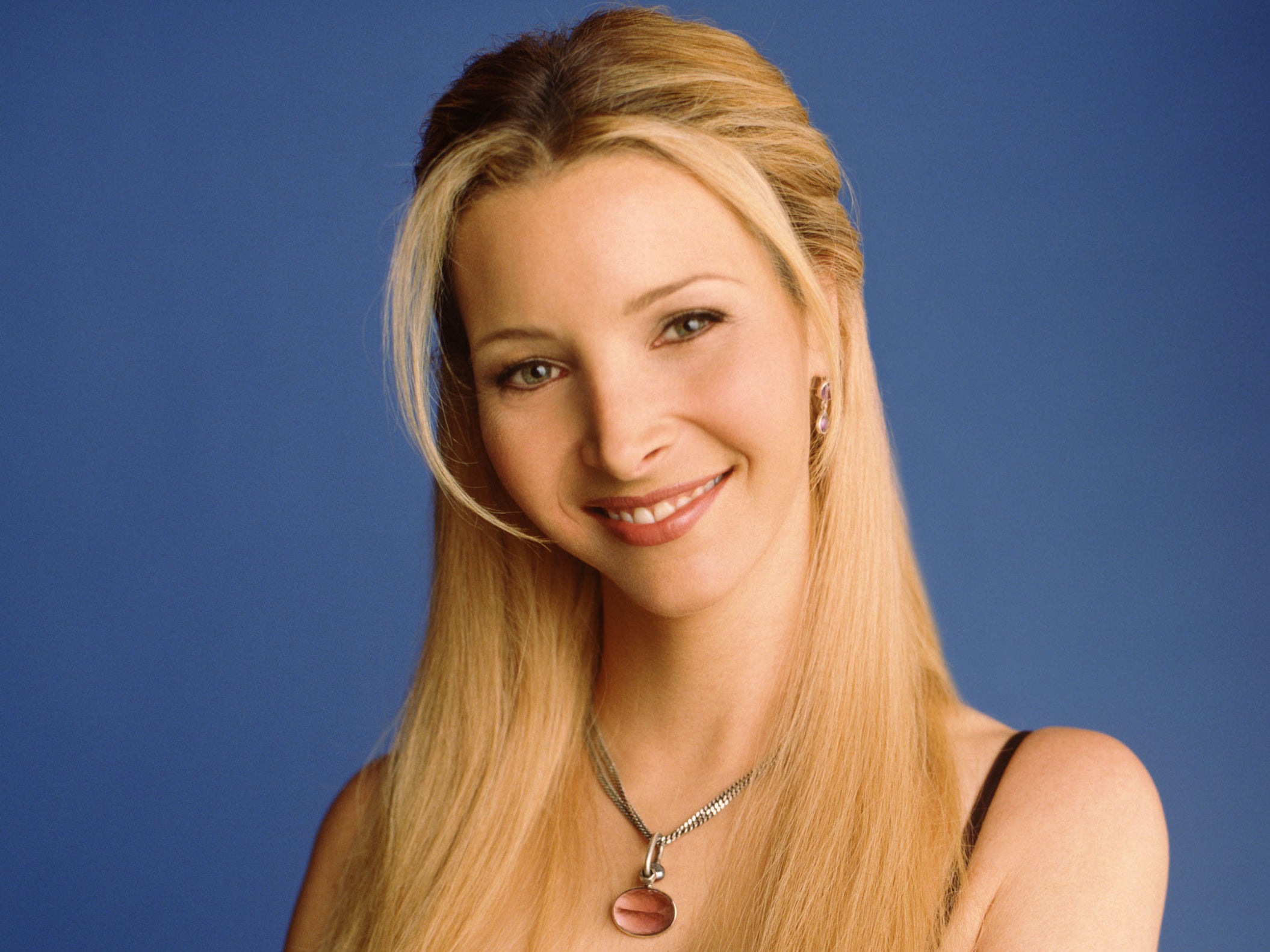 Lisa Kudrow Shares Candid Opinion About Her Friends Character Phoebe 