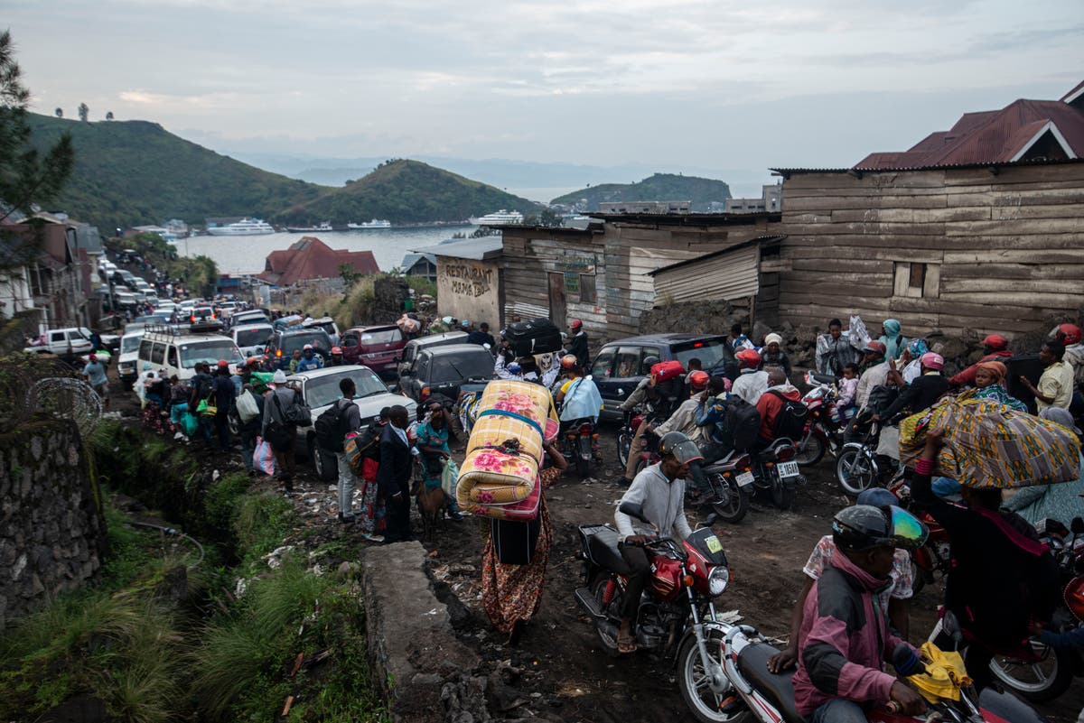 Thousands flee after warning of fresh eruption from DR Congo volcano