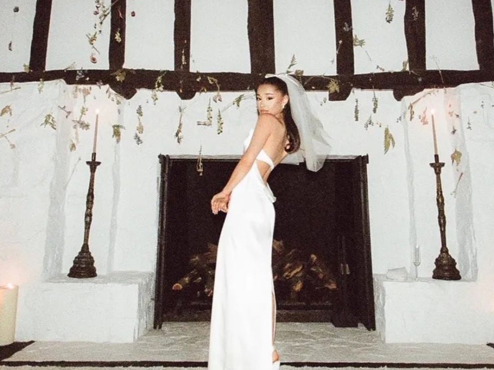 Ariana Grande Wedding Everything We Know About Her Dress The Independent