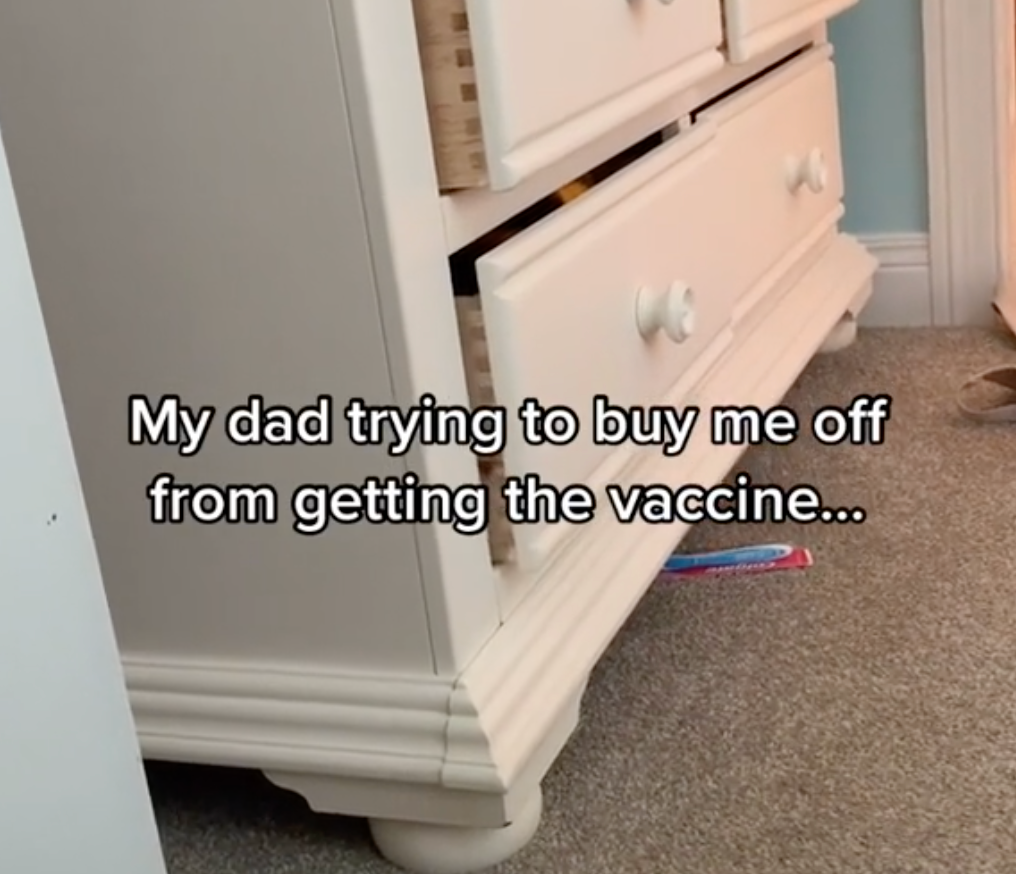 A Kentucky teen records her father as he offers her $2,000 not to get vaccinated for Covid-19