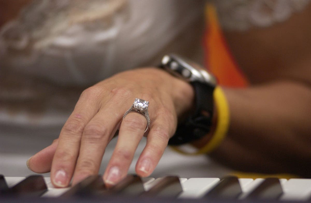 Engagement ring lost at bottom of Lake Windermere found by freediver in just 20 minutes