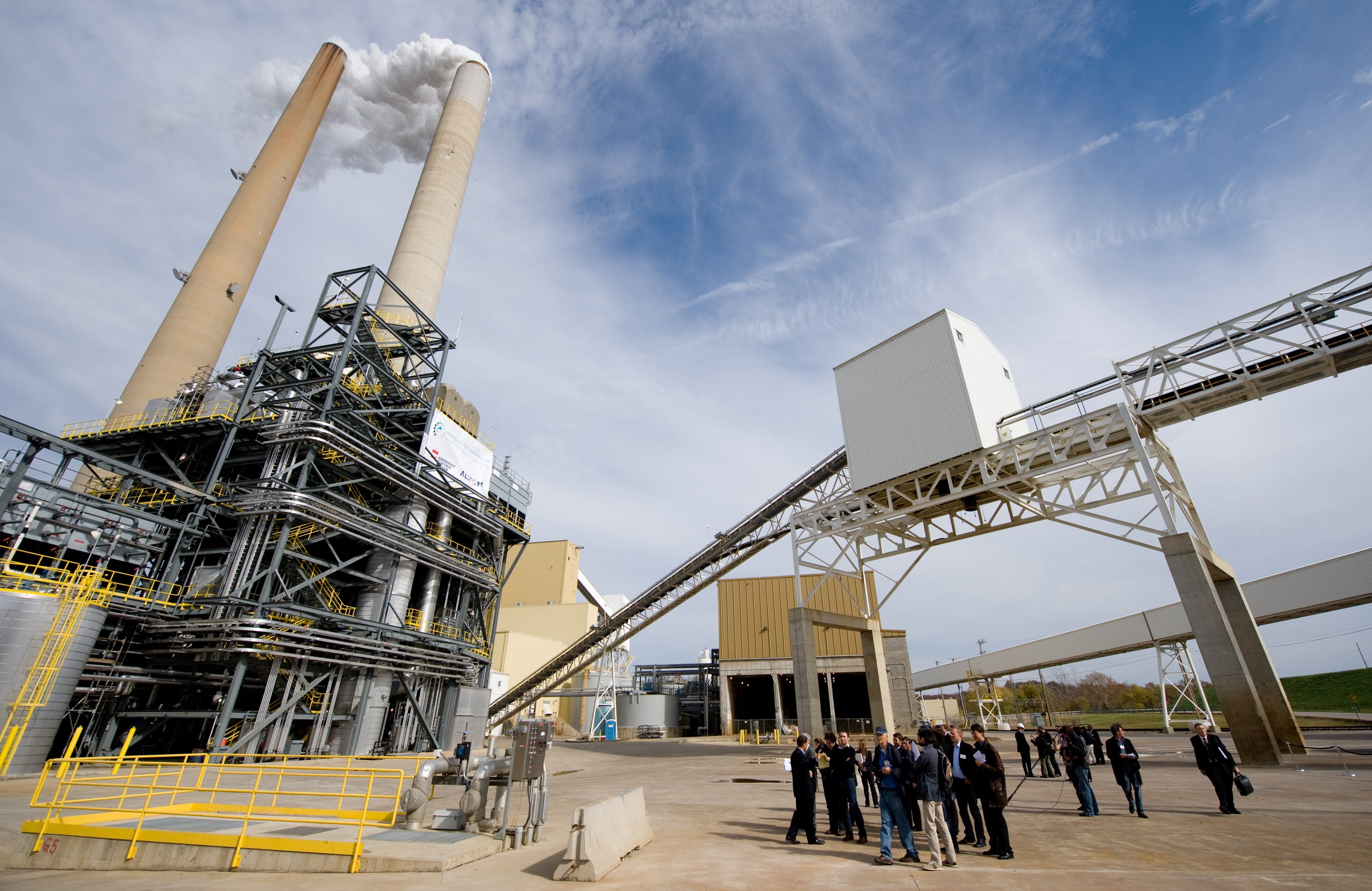 The mountaineer coal power plant, with new carbon capture unit in New Haven, West Virginia