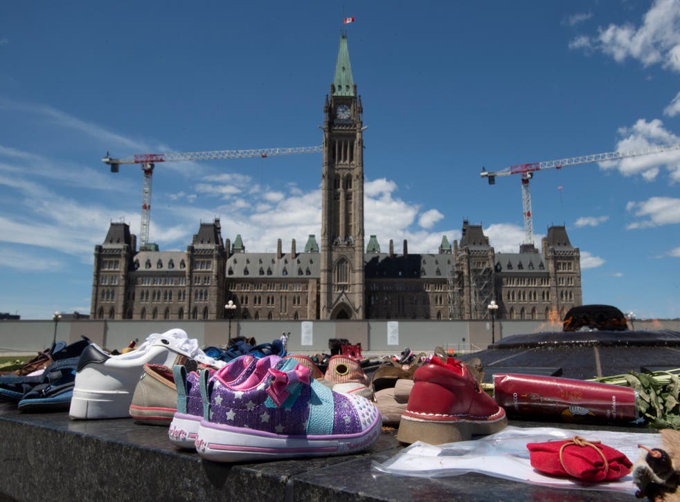 CANADA INDIGENAS MUERTOS