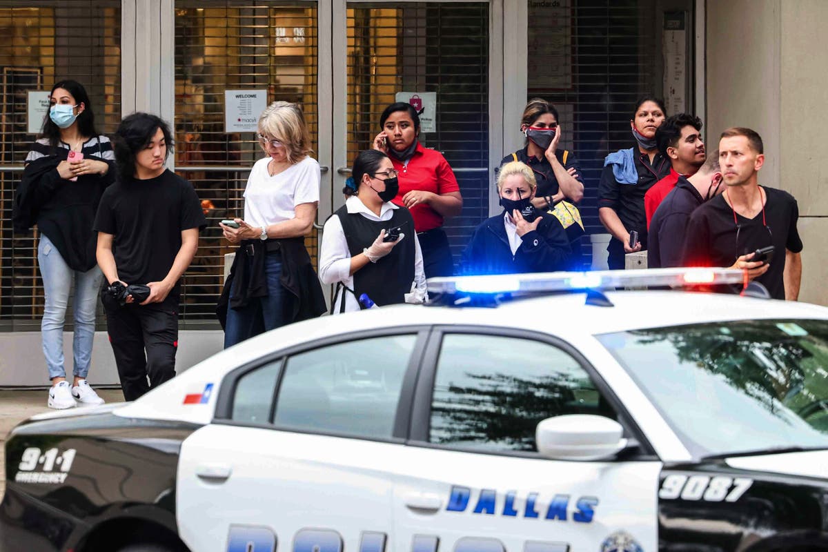 Man banging skateboard at Dallas mall sends shoppers fleeing